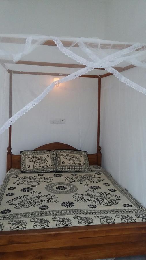 Ameesha Guesthouse Unawatuna Exterior photo